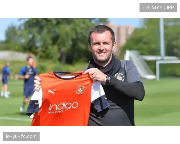 内森·琼斯重返英超，誓言率队实现突破与辉煌