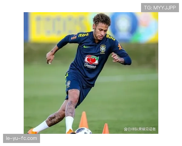 内马尔在巴萨三冠王赛季MSN体系中的战术角色解析